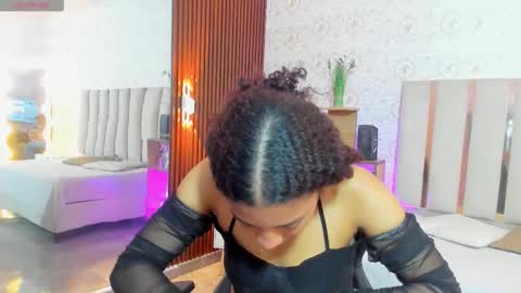 Snapshot of daphnne_tay chatting on September 17, 3:04 am dhapnne online show from September 17, 3:04 am