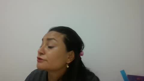 dapnne online show from February 12, 2:44 pm