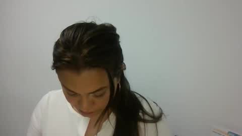 dapnne online show from November 13, 8:41 pm