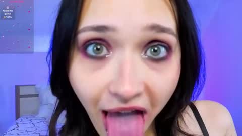 Darcy online show from May 27, 1:57 am