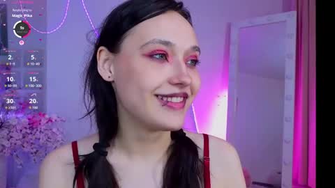 Darcy online show from May 24, 2:10 am
