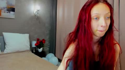 Snapshot of daria_j chatting on October 23, 8:09 am Daria J online show from October 23, 8:09 am