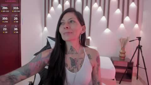 M I K A E L A online show from April 5, 12:26 pm