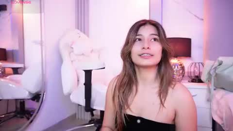 Angel Darcy  online show from June 18, 11:20 pm