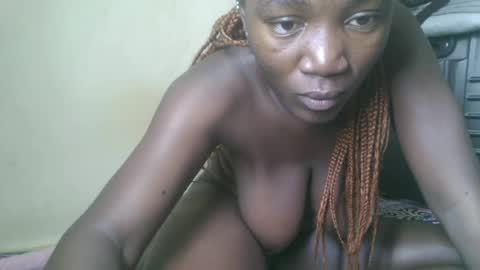 darkcaramel1 online show from July 28, 9:03 pm