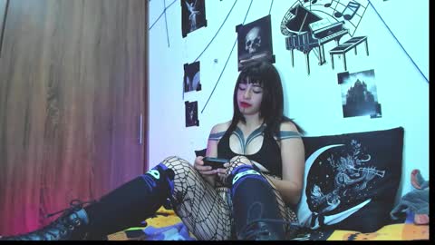 Hi Im Yuri  independent modelhelp me get my 111 hands upuwu online show from February 6, 12:03 am