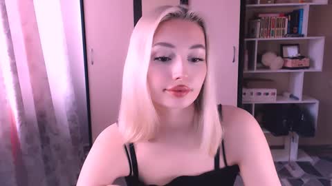 Lana online show from March 7, 3:08 am