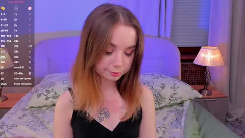 Snapshot of darklycurious chatting on October 11, 8:33 pm Elizabeth online show from October 11, 8:33 pm