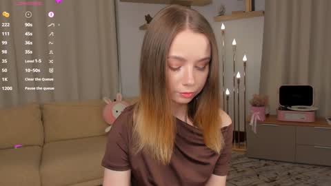 Snapshot of darklycurious chatting on October 16, 7:38 pm Elizabeth online show from October 16, 7:38 pm
