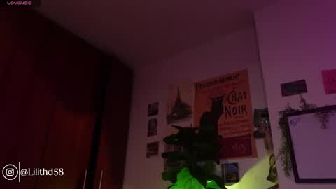 darknes_lilith18 online show from June 18, 1:07 am