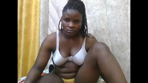Snapshot of darknipples2 chatting on October 7, 2:16 am SHANICE online show from October 7, 2:16 am