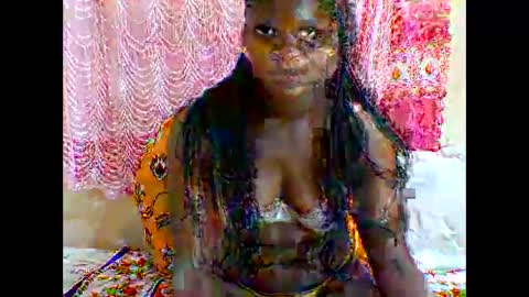 Snapshot of darknipples2 chatting on February 4, 4:05 am SHANICE online show from February 4, 4:05 am