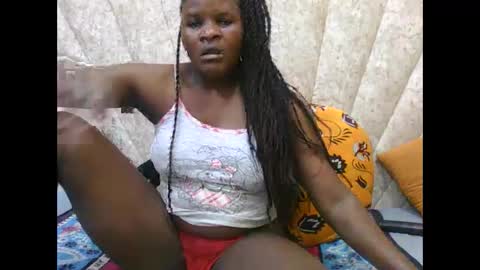 Snapshot of darknipples2 chatting on October 13, 9:34 am SHANICE online show from October 13, 9:34 am