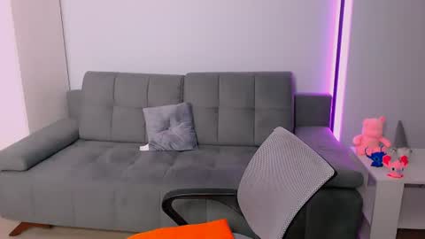 Amelie online show from July 28, 7:39 pm