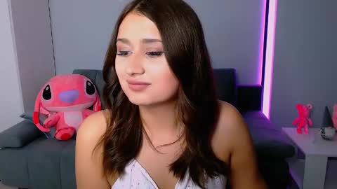 Amelie online show from June 2, 6:31 pm