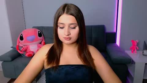 Amelie online show from June 8, 4:08 pm