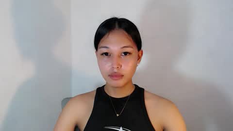 Snapshot of darling_sweetheartxx chatting on October 19, 2:19 pm YOUR ATHENA online show from October 19, 2:19 pm