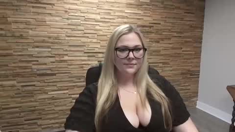 Davina online show from November 4, 7:41 pm