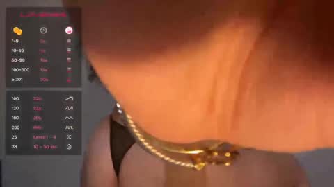 Snapshot of dayqueen1 chatting on February 24, 8:58 pm dayqueen1 online show from February 24, 8:58 pm