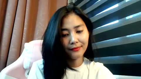Snapshot of de_amore chatting on October 12, 8:17 am Angel online show from October 12, 8:17 am