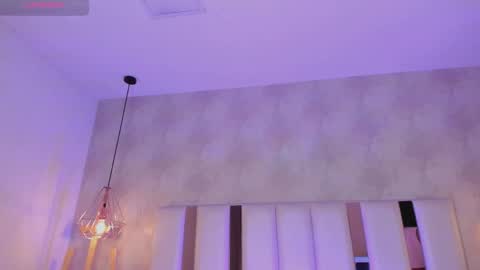 Snapshot of dea_athenea chatting on September 15, 8:05 pm dea_athenea online show from September 15, 8:05 pm