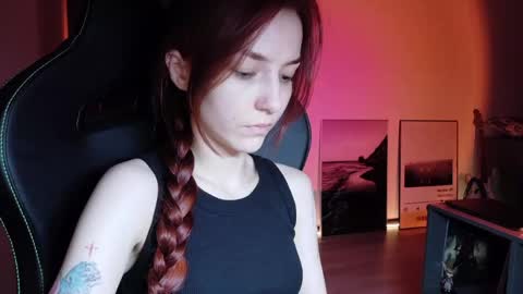 freak online show from June 7, 11:33 pm