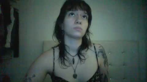 dead_moonxx online show from July 16, 8:19 am