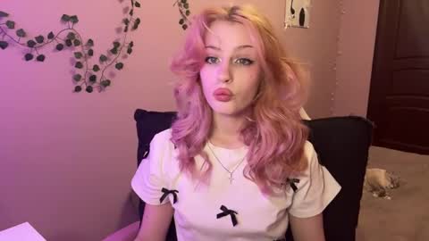 Maggie online show from May 3, 12:41 pm