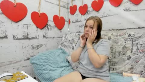 Holly online show from May 29, 2:09 am