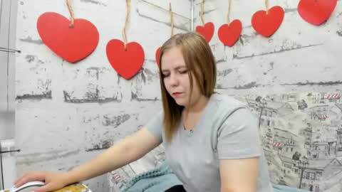 Holly online show from May 27, 1:27 am