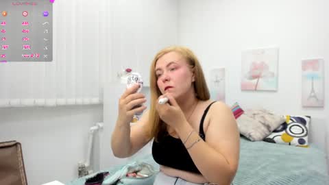 Holly online show from July 29, 1:49 am