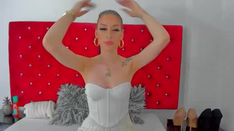 Jasmine online show from November 30, 2:32 pm