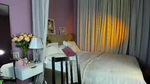 Emily GMT2 Mon 10 AM - 4 PM Wed 10 AM - 4 PM Thu 10 AM - 4 PM Fri 10 AM - 4 PM Sat 10 AM - 4 PM online show from June 26, 5:25 pm