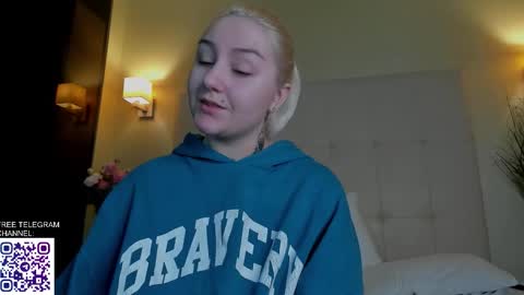 Debbie Mon Tue Fri Sun Sat GMT 3 1000am - 0400pm  online show from December 4, 7:36 pm