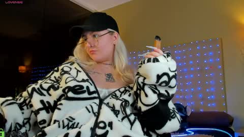 Debbie Mon Tue Fri Sun Sat GMT 3 1000am - 0400pm  online show from April 18, 7:58 pm