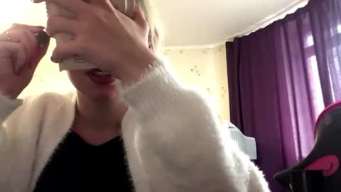 Jenny online show from July 26, 1:08 pm