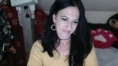 Snapshot of debramilf chatting on September 28, 1:45 am DebraMilf online show from September 28, 1:45 am