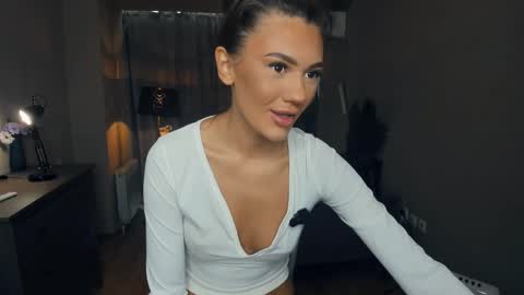 Laura online show from May 29, 7:28 am