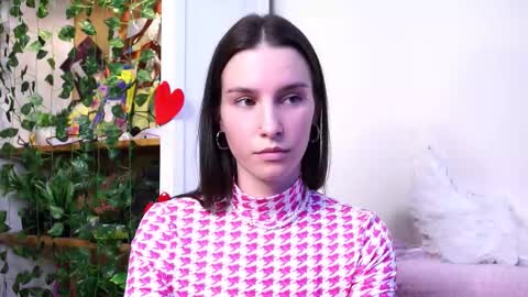 Esme 19 years old online show from November 2, 7:28 pm