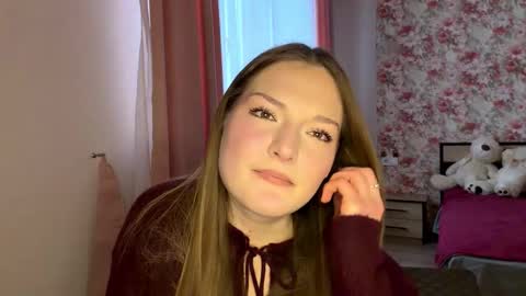 Mila online show from February 5, 2:09 pm