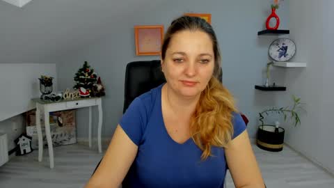 Snapshot of deliciouslolly chatting on December 30, 4:31 am DeliciousLolly online show from December 30, 4:31 am