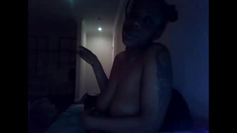 Snapshot of delightfuldark chatting on February 5, 3:13 am delightfuldark online show from February 5, 3:13 am