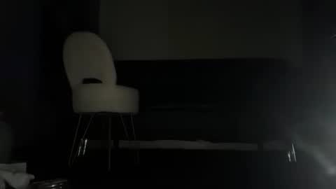 delightfuldark online show from December 3, 9:00 am