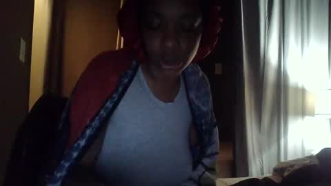 Snapshot of delightfuldark chatting on February 27, 10:37 am delightfuldark online show from February 27, 10:37 am