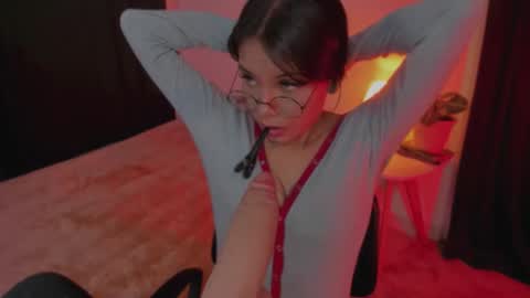 Delilah online show from November 9, 4:30 am