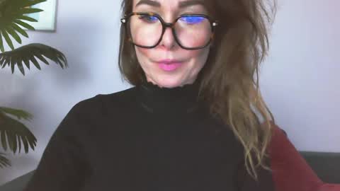 delilah_sweet online show from June 16, 3:35 pm