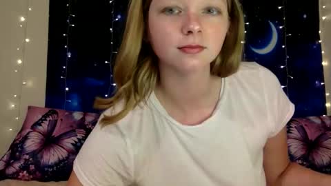 DelilaLove3412 online show from April 3, 11:47 pm