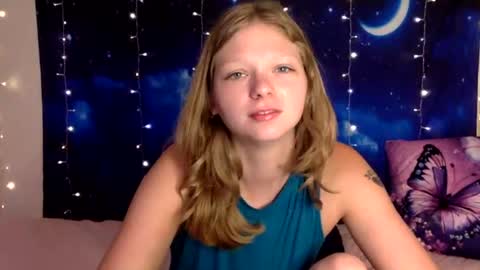 DelilaLove3412 online show from July 4, 12:17 am