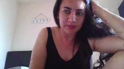 Snapshot of della_helena chatting on September 26, 9:45 pm Della Helena online show from September 26, 9:45 pm
