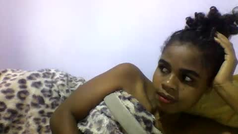 delphine online show from March 21, 6:18 am